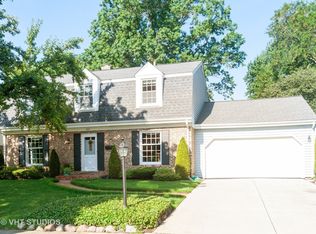1612 N Douglas Ave, Arlington Heights, IL 60004