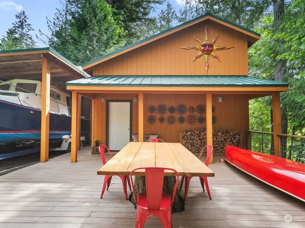 81 Wolf Road, Quilcene, WA 98376