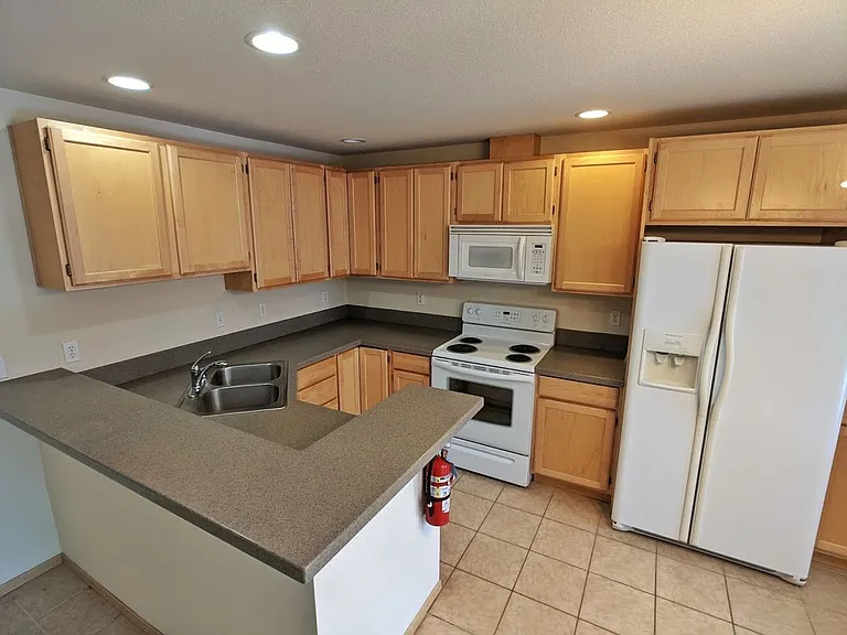 1901 Davis Ave #B1 — Photo 6