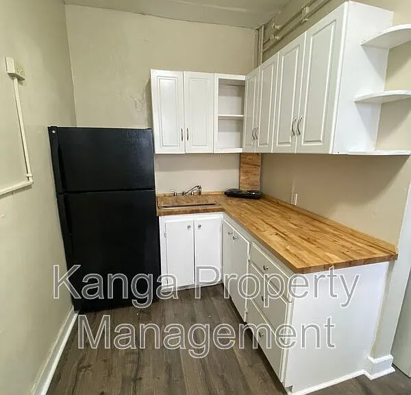 523 24th St #8 — Photo 7