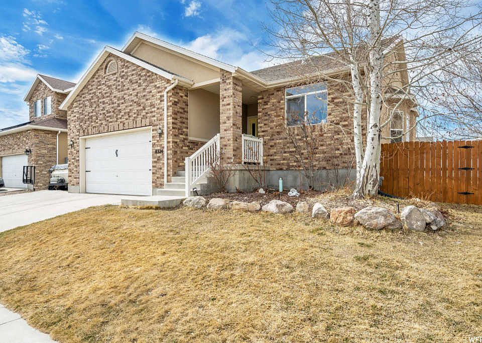 1st image of 8324 S Imperial Oak Dr