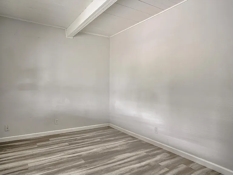 27 Carnegie Dr — Photo 19