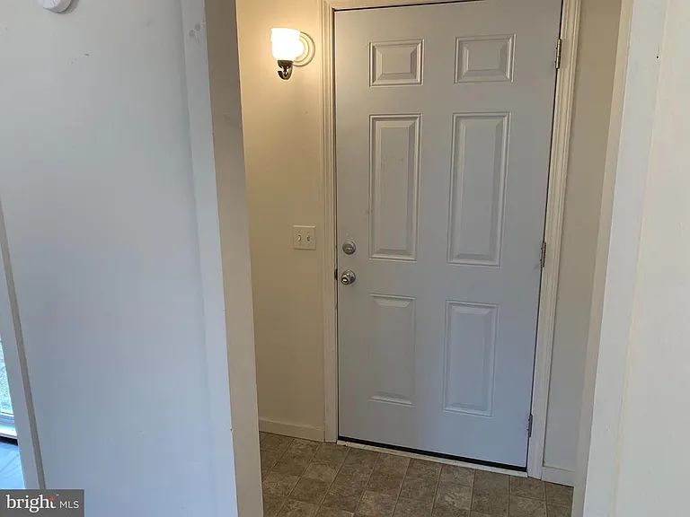 729 Dollar Ln — Photo 16