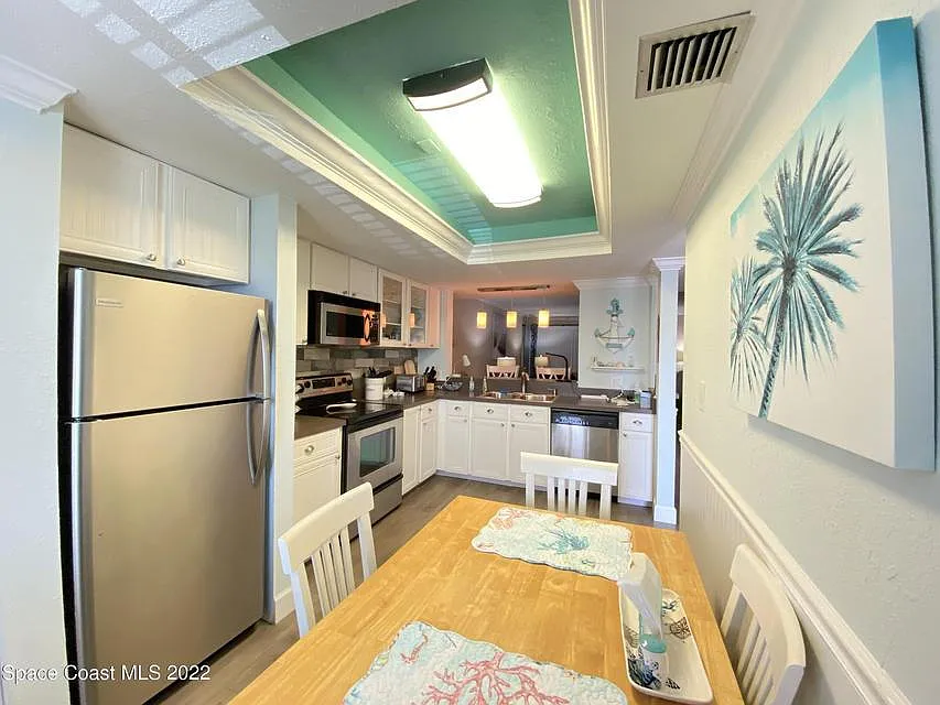 2 bed, 2.0 bath, 1174 sqft, $2,500 — Photo 4