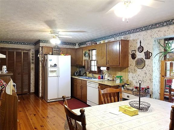 5th image of 2070 Christian Cir SE