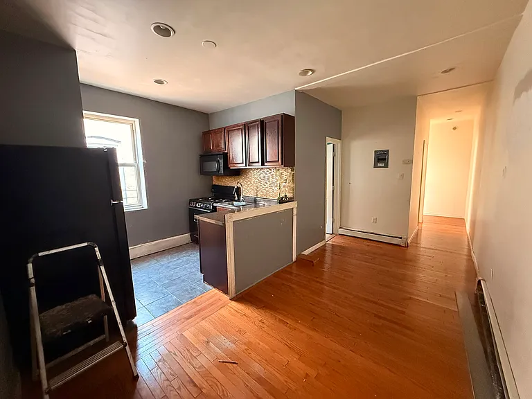 361 Danforth Ave #18E — Photo 2