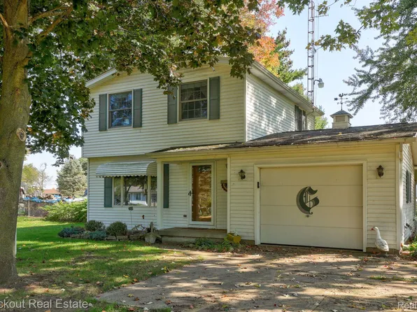 3154 Harold Dr, Columbiaville, MI 48421
