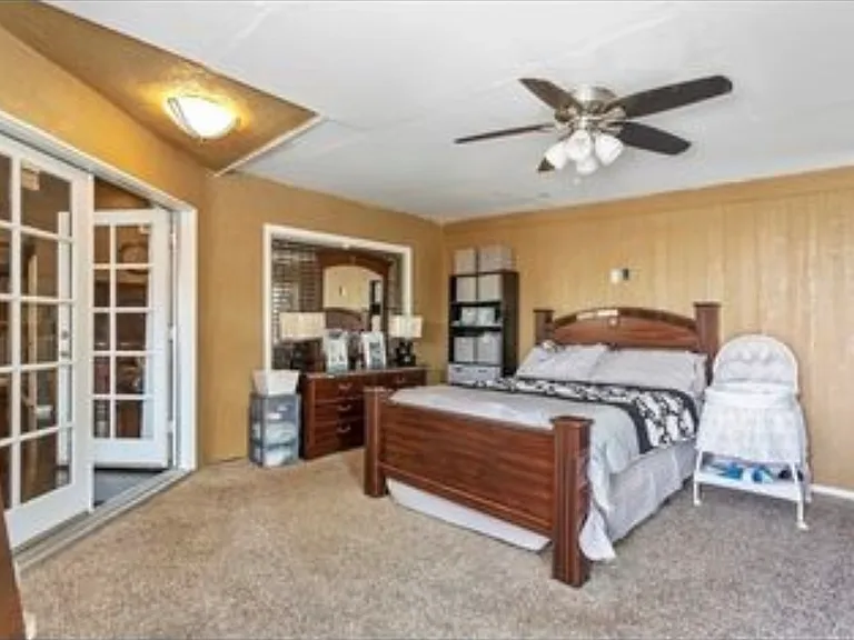 24452 Robie Ct — Photo 3