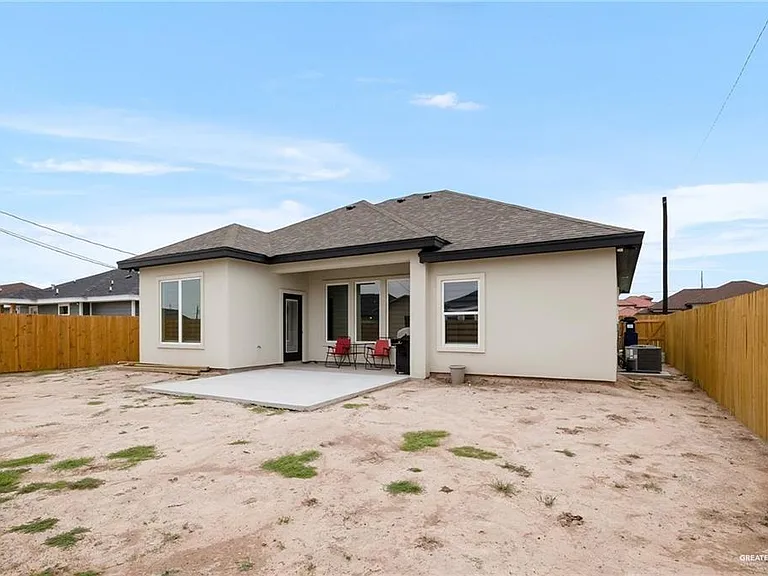 831 Whitewing St — Photo 16