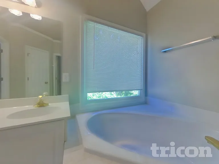 5024 Kendall Sta NW — Photo 7