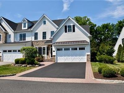 1948 Carriage Knoll Dr, Bethlehem, PA, 18015