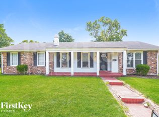 3598 Whispering Woods Dr, Florissant, MO 63031