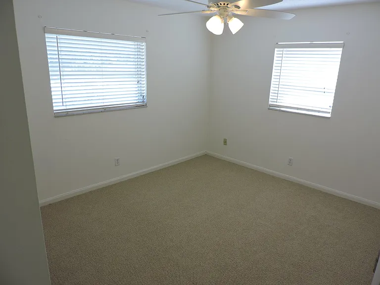 9046 SE Parkway Dr — Photo 9
