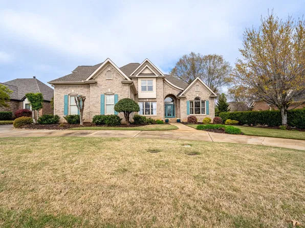 404 Kingsgate Ct, Simpsonville, SC 29681