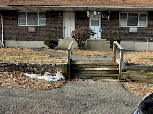 56 Angel Drive #C, Waterbury, CT 06708