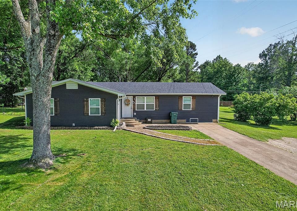 1st image of 421 Harris Ln