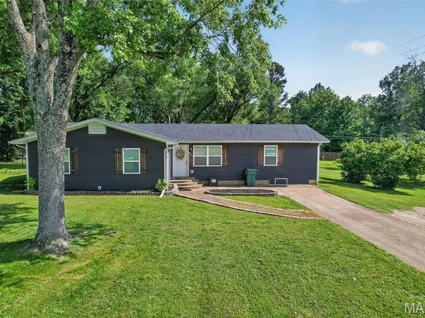 421 Harris Ln, Lebanon, MO 65536