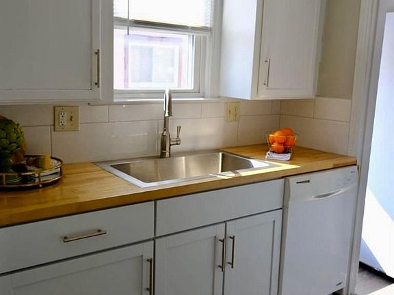 3rd image of 23369 Easterling Ave