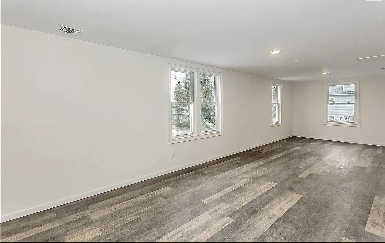 2 bed, 1000 sqft, $3,050 — Photo 1