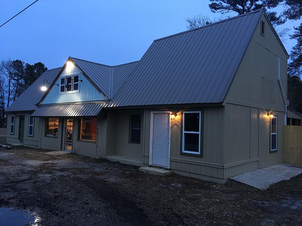 Outside view of building -Apt 2 is upstairs