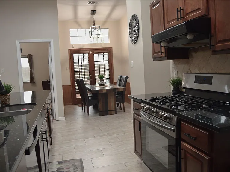 20010 Fort Bowie Ct — Photo 13