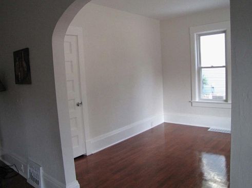 Den off the living room. Great for reading and relaxing with plenty of sun.