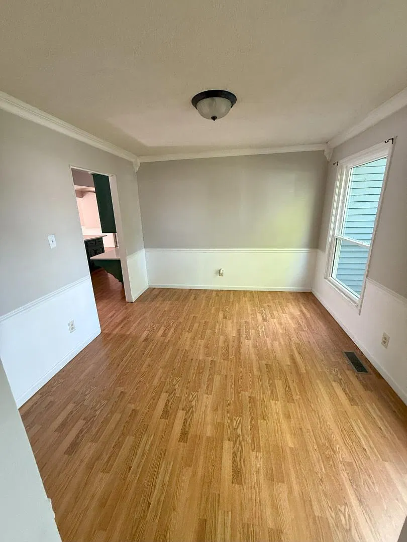 116 Woodview Ct — Photo 3