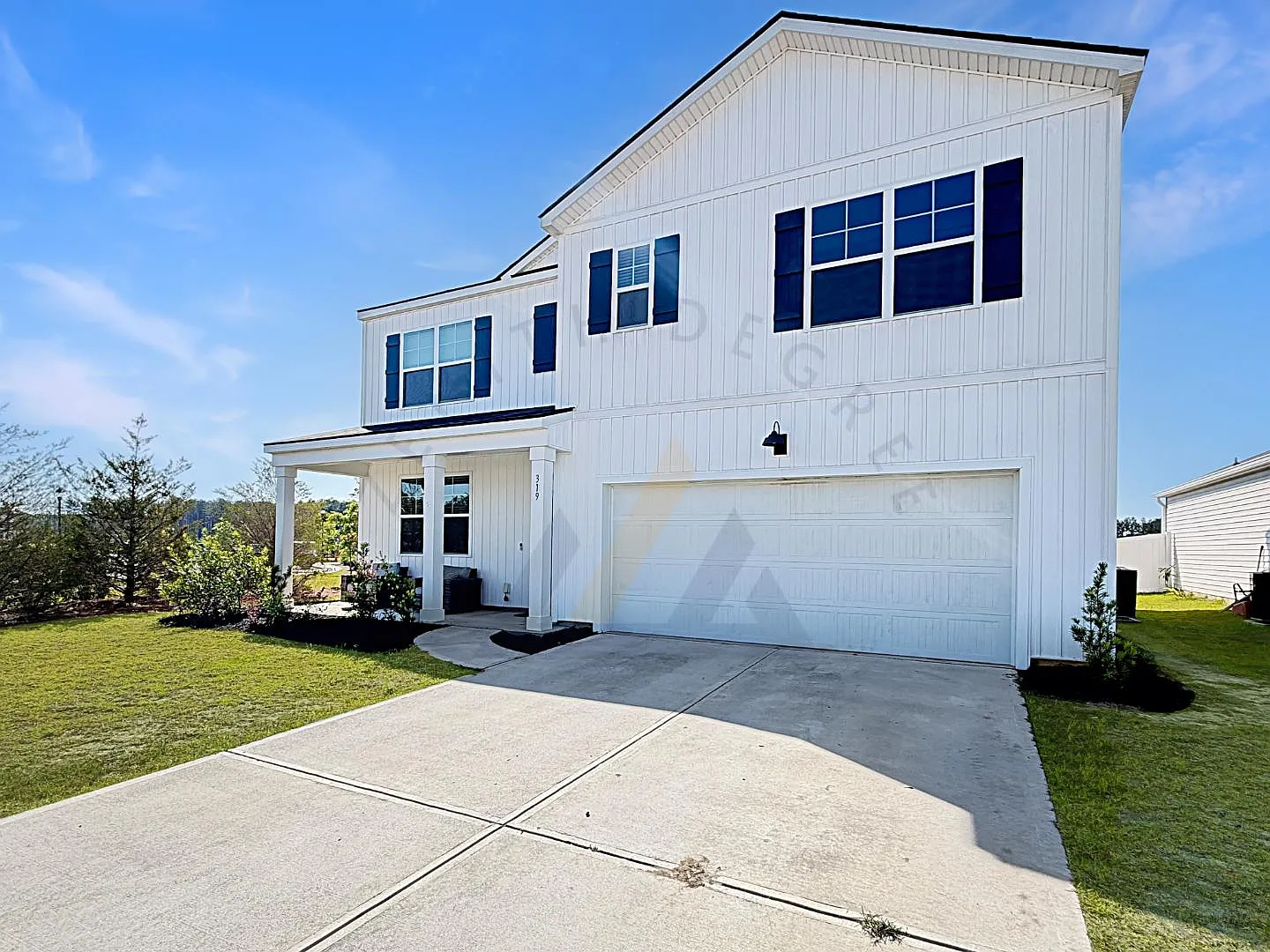 319 Sanctuary Dr — Photo 2