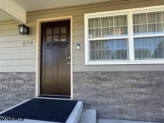 5th image of 828 E 38th St
