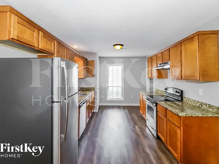 7177 Lamesa Ln — Photo 6