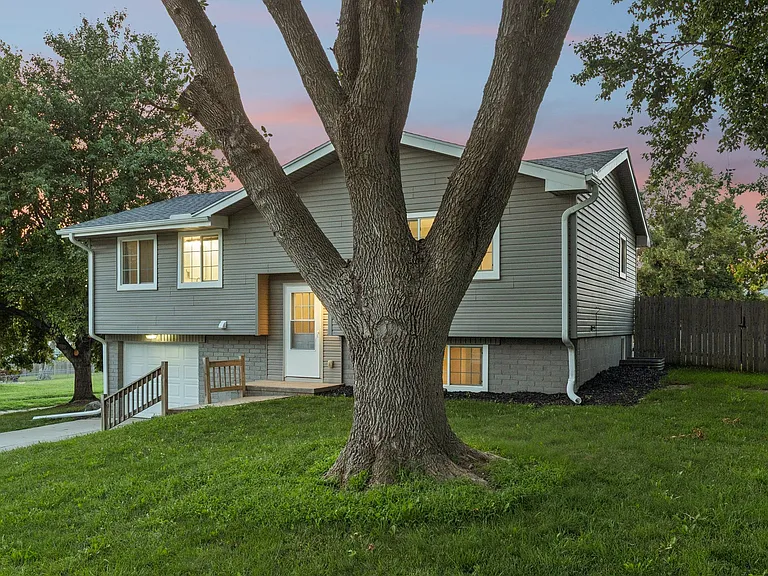 21208 Palomino Rd — Photo 2