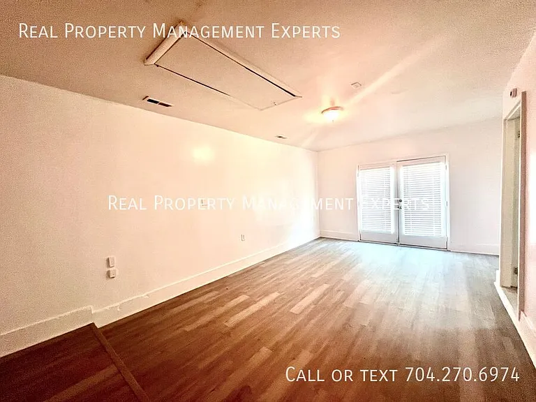 723 Cricketwood Ln — Photo 8