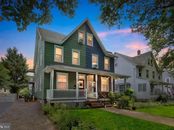 411 7th St, Riverton, NJ 08077