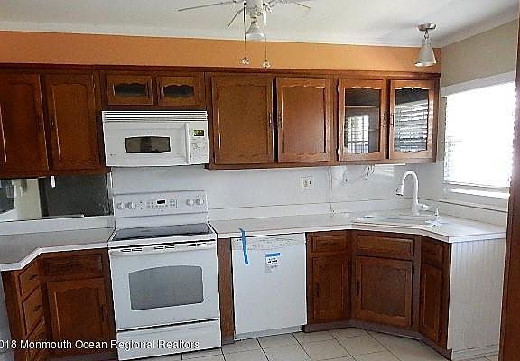 4th image of 1181A Clydebank Ct #100A