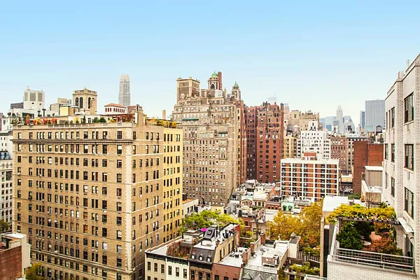 Sold by Town Residential | media 19