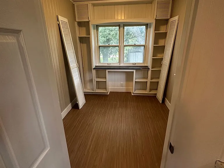 222 Blowers Ave — Photo 9