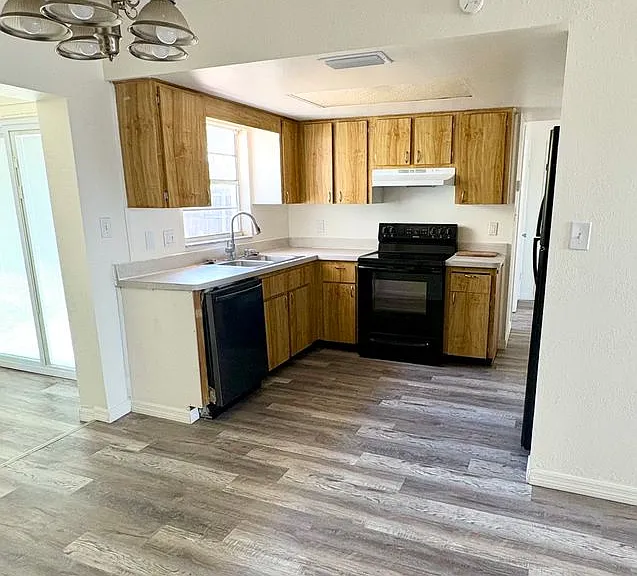 8151 Hixton Dr — Photo 5