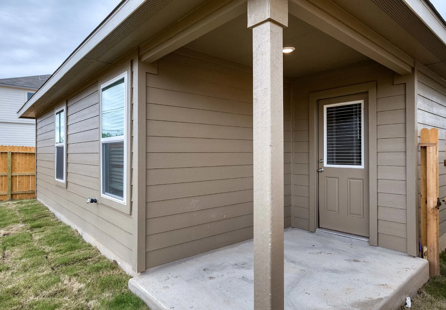 3 bed, 2.0 bath, 1539 sqft, $1,750 — Photo 4