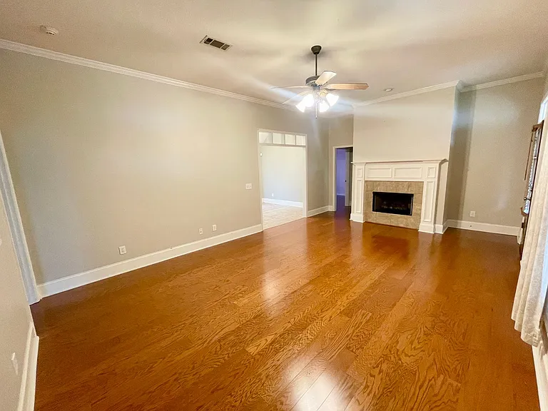 117 Kenzie Dr — Photo 9