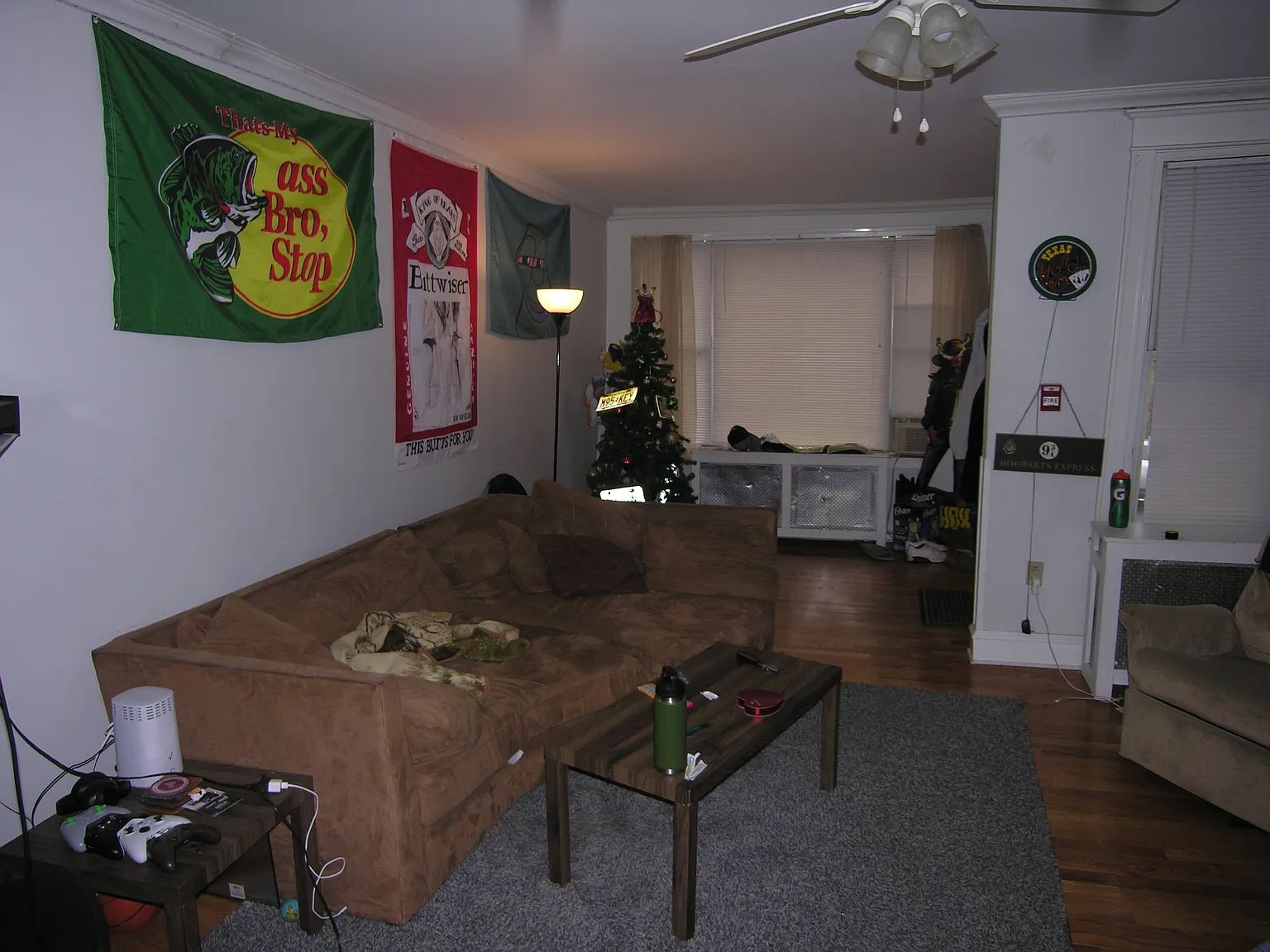 577 Green Ln — Photo 4