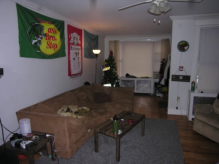577 Green Ln — Photo 4