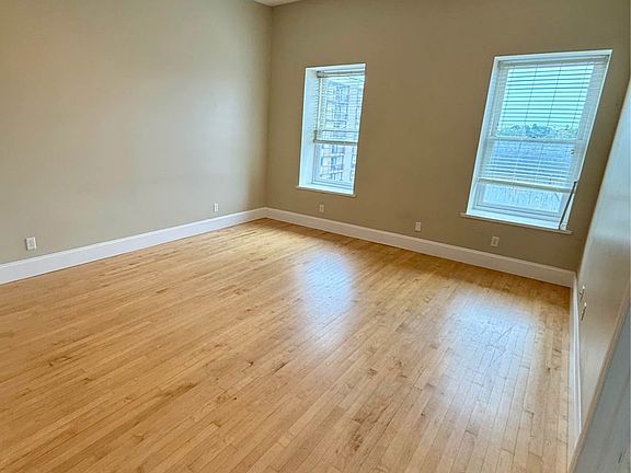 3rd image of 17 W Cayuga St #4B