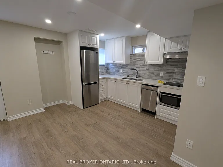 37 Hubner Dr #BASEMENT — Photo 7