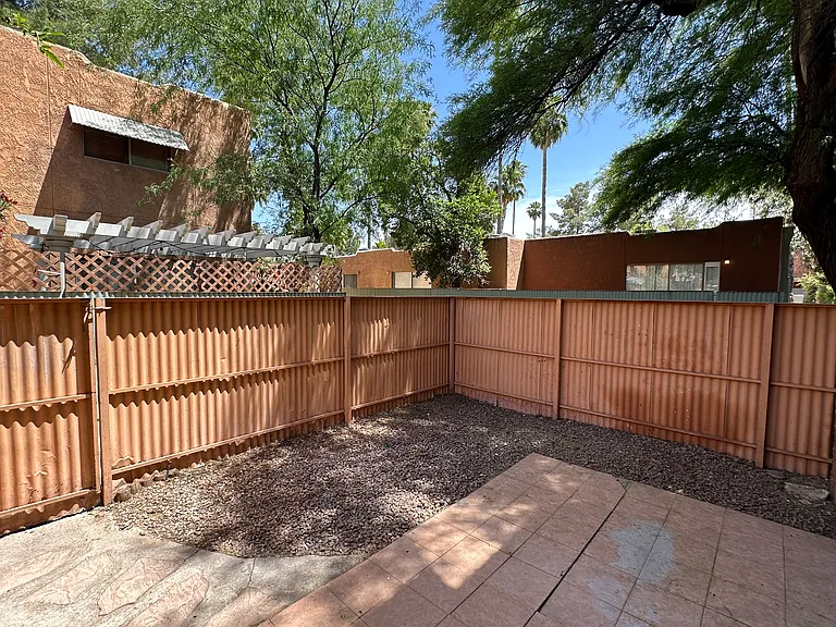 2950 N Alvernon Way #2106 — Photo 24