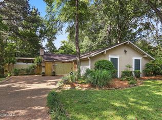 5119 Reddoch Dr, Jackson, MS 39211