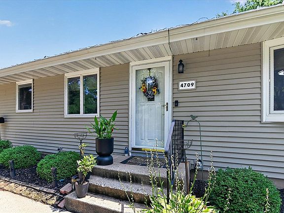 3rd image of 4709 Hermsmeier Ln