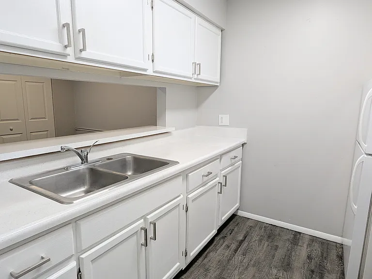 Copper Cove Apartments — Photo 30