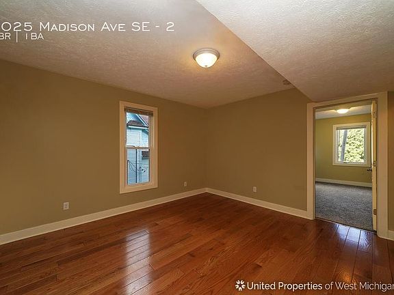 3rd image of 1025 Madison Ave SE #2