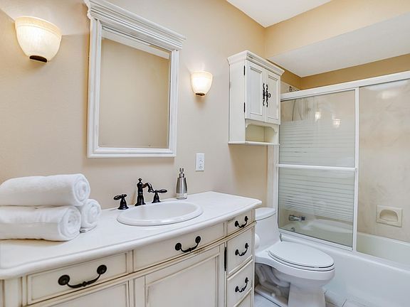 3rd image of 6000 Knollwood Dr NE