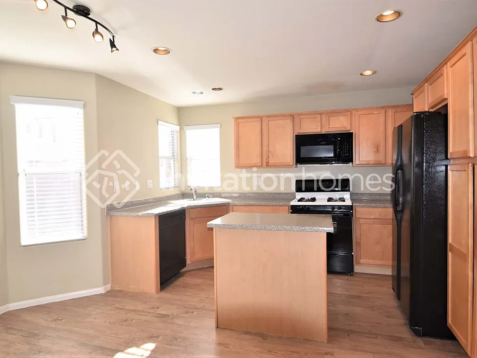 723 Aloe Yucca Ave